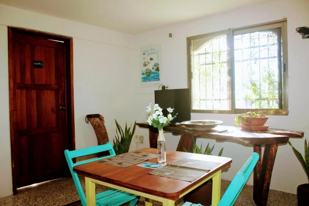 Hostel Hostal & Suites Pata De Perro Bacalar Mexico